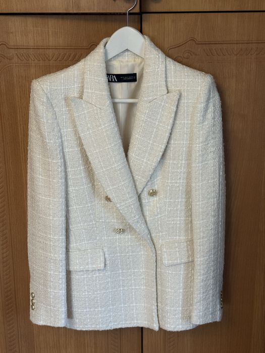 Новий твідовий піджак Zara