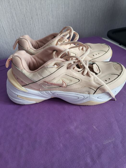Жіночі кросівки nike
