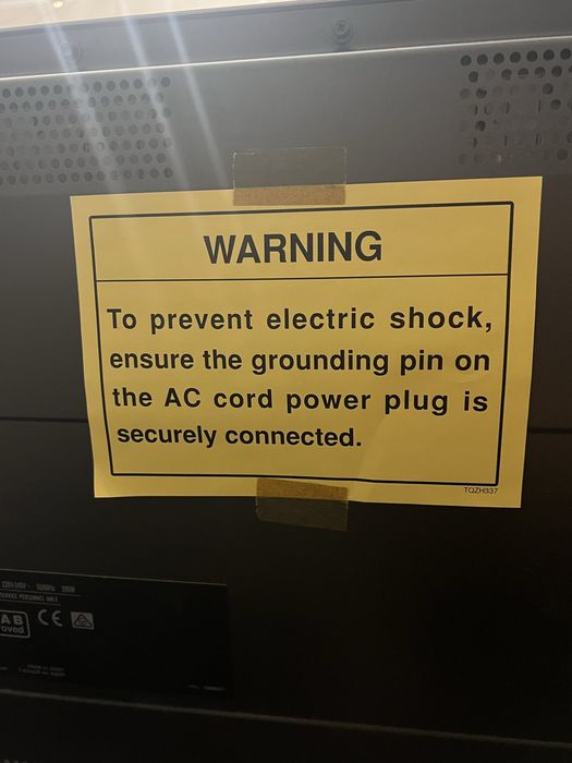 Телевізор Panasonic TH-42PW5 — 42” (новий)