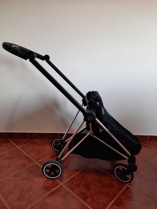Carrinho de bebé