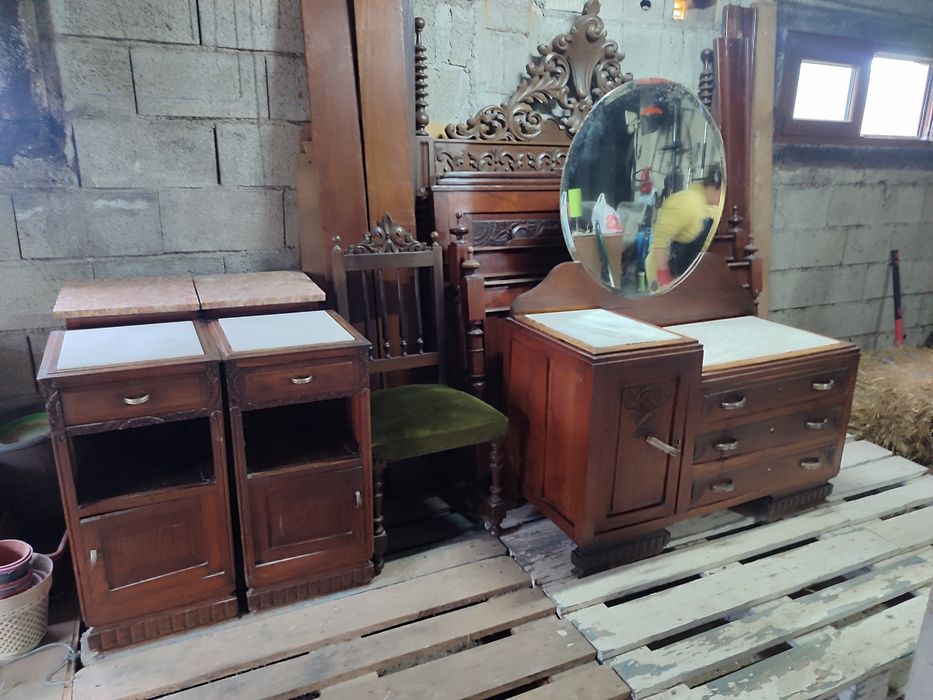 Mobílias antigas de quarto