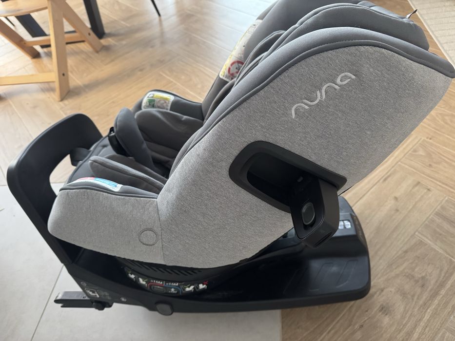 Fotelik obrotowy Nuna Prym od 3 do 18,5 kg