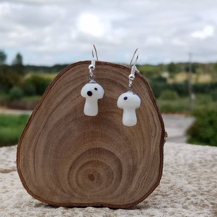 Brincos feitos á mão