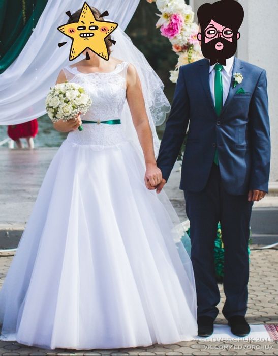 Весільна сукня білого кольору