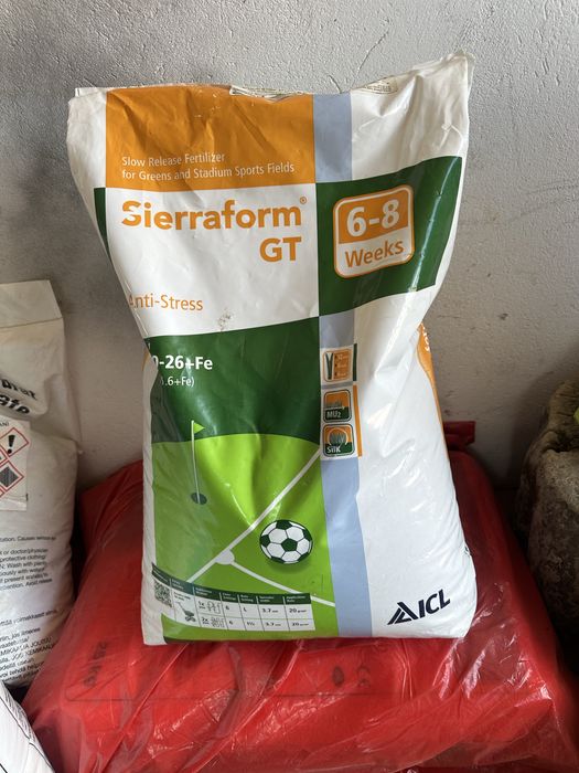 Проф добриво  Sierraform 15-0-26-Fe  Anti -Stress для газонів і спортивних полів