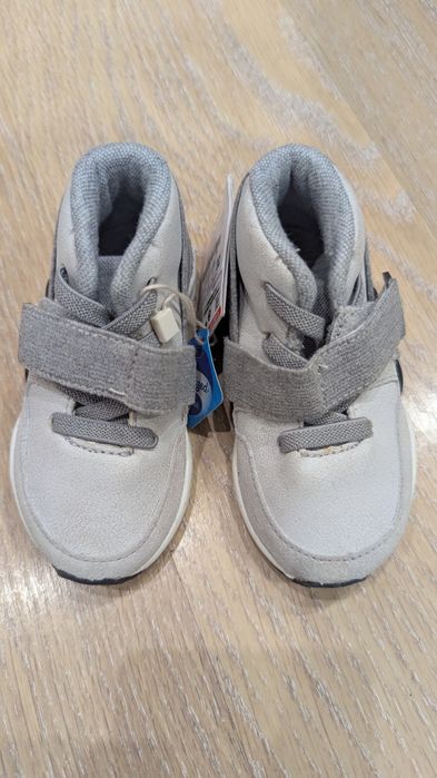 Zara kids кроссовки 20 розмер