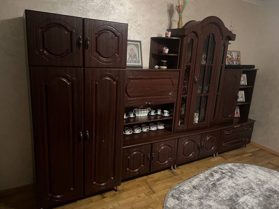 Продам меблеву стінку вітальню