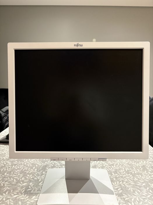 Monitor 19* Fujitsu
