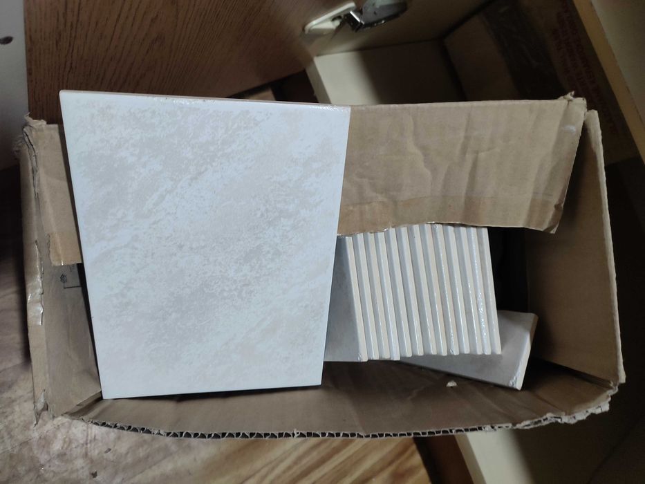 Płytki kafelki ścienne 55 sztuk beżowe 15x20 cm