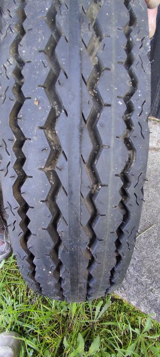 Vendo pneu 500x10 para atrelado