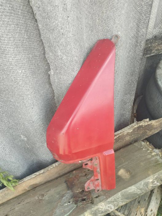 Крила  на nissan vanette 1988 р.в .