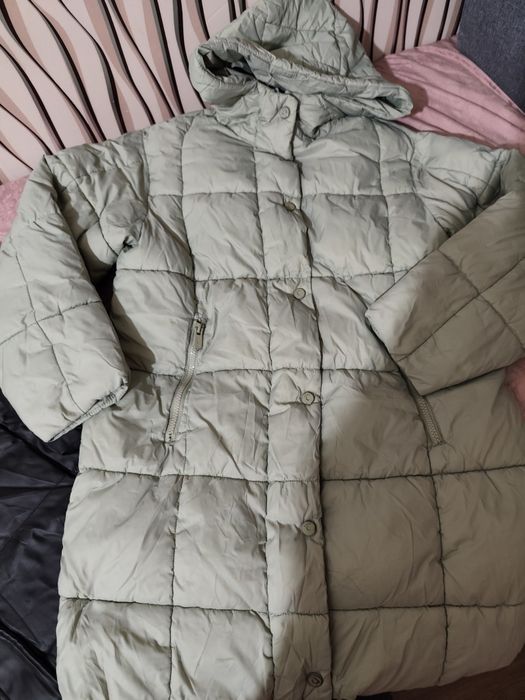 Куртки Zara 140,152 розмір