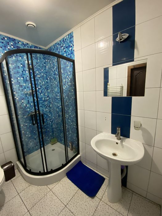 Оренда комерційної нерухомості 740м2 з власною земельною ділянкою