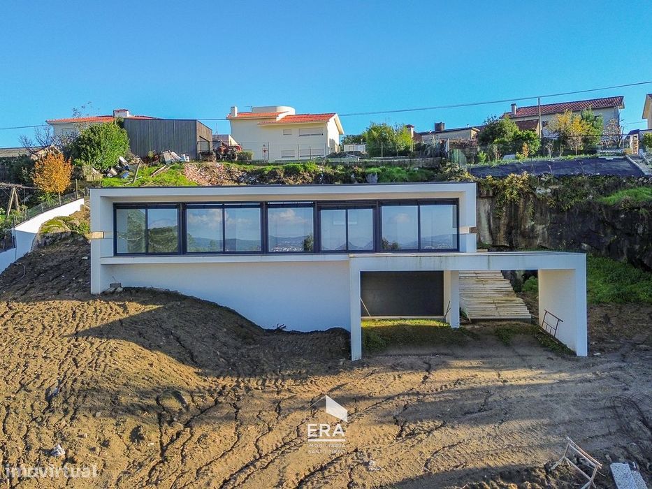 Moradia V3 com piscina em Roriz, Santo Tirso