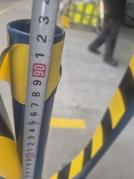 Słupki  92cm z podstawą