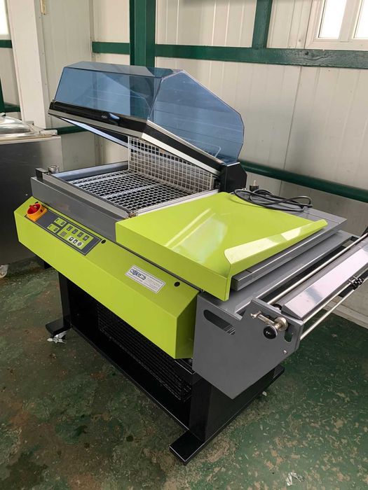 Термозбіжна машина для пакування плівкою EKH-455