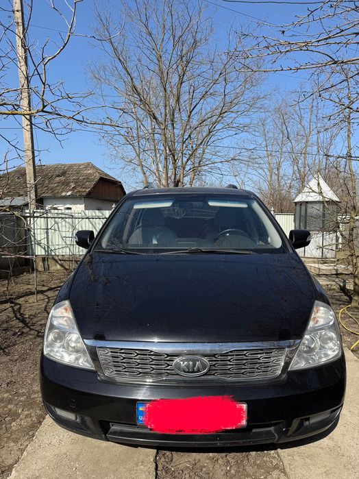 Продаж авто Kia Carnival 2011