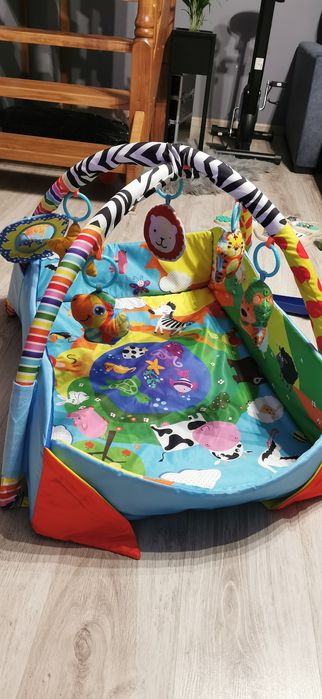 Mata edukacyjna i kojec Lionelo