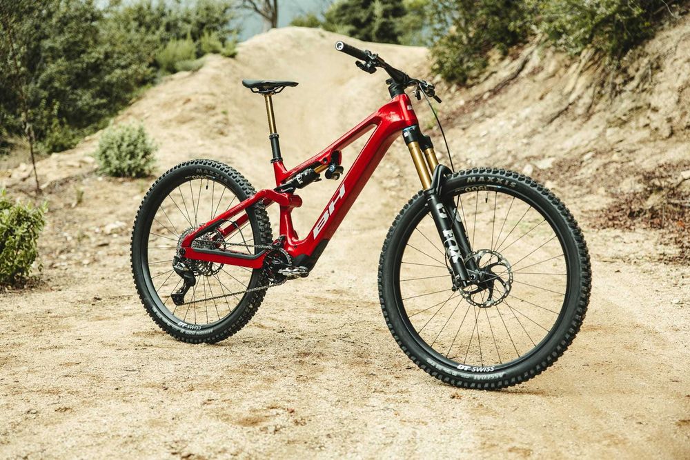 Rower elektryczny górski BH BIKES iLYNX+ DL ENDURO CARBON 9.6 NSN rozmiar LA