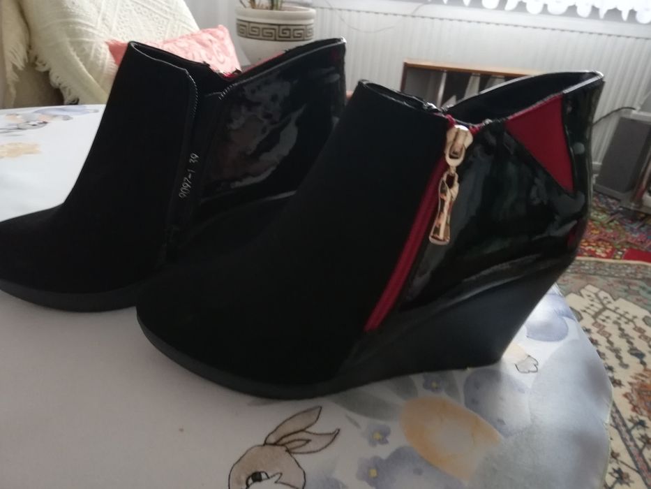 Zamienię buty na koturnie