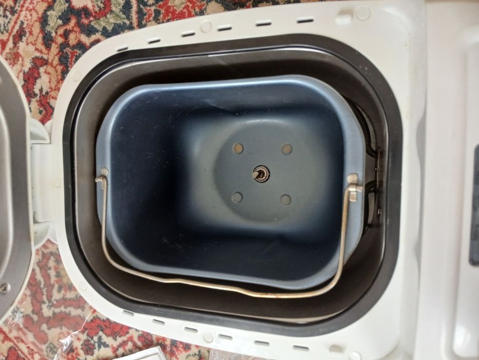 Хлібопічь Saturn ST-EC0126