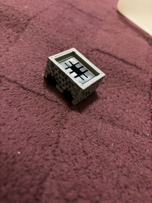 Продам HotWheels Minecraft 2015 вагонетка