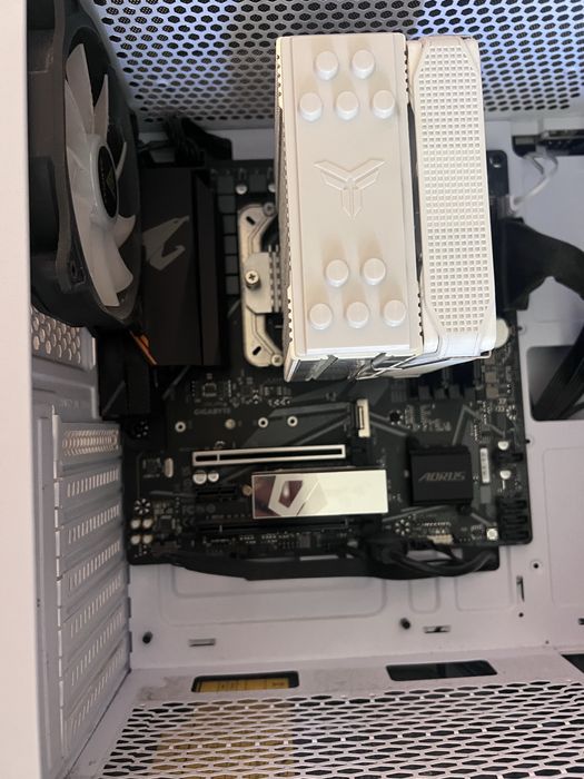 Продам Компʼютер, Ryzen 5 5600g, KC3000 1TB, 32 3600 Mhz