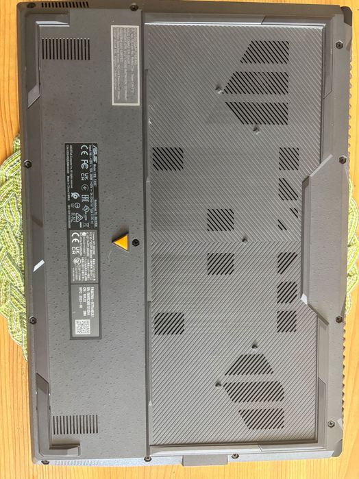 Portátil Gaming ASUS TUF RTX 4060 Ryzen 7 16GB (Fatura + Caixa)