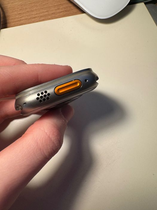 Apple Watch Ultra 49mm Titanium Cellular