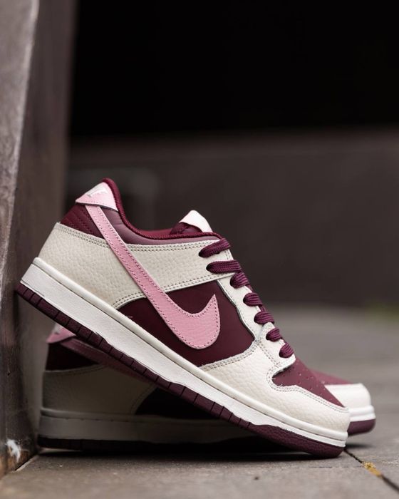 Nike SB Dunk Low Cherry Beige