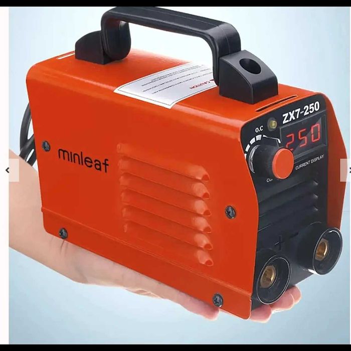 D8- Máquina soldar 250A capacete de escurecimento automático e cabos