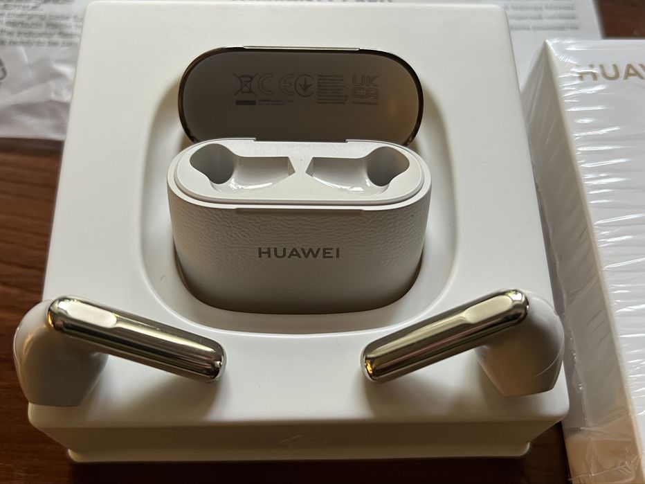 Отличный подарок HUAWEI FreeBuds SE 3