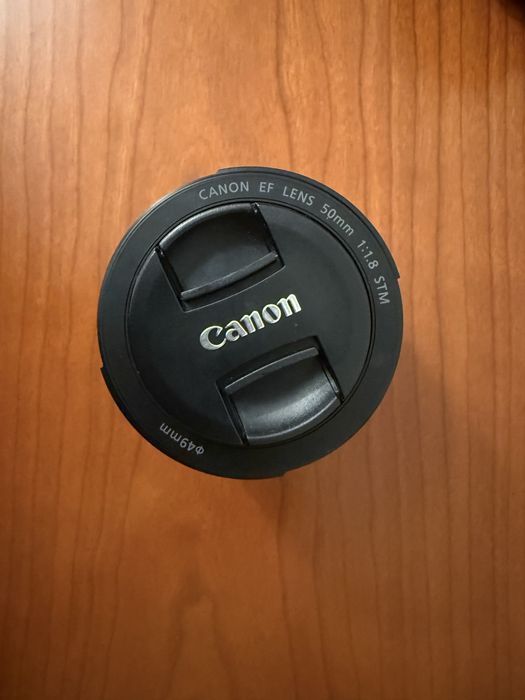 Canon 77D com extras