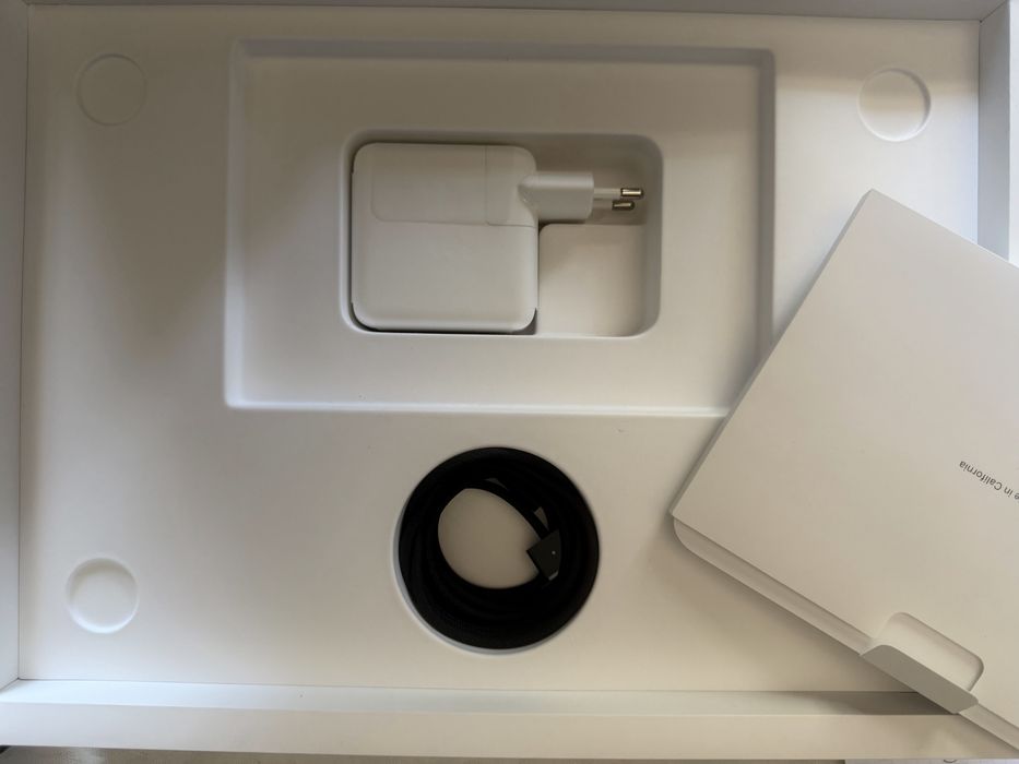MacBook Pro 14’’ M4 16GB 512GB - NOVO e COM GARANTIA (só 2 ciclos)