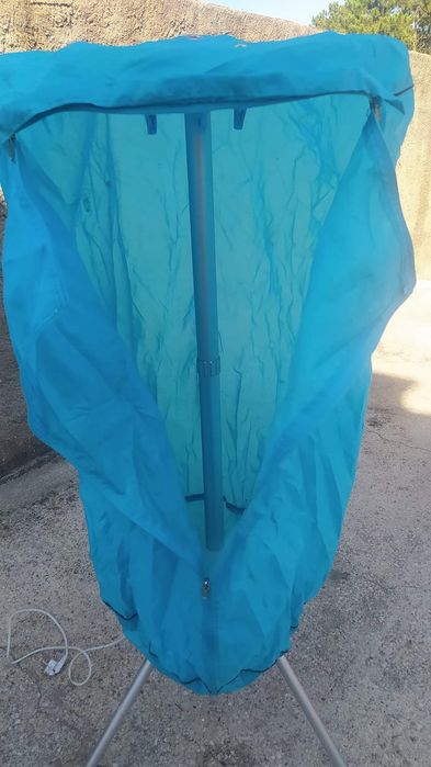 Secador de roupa em bom estado