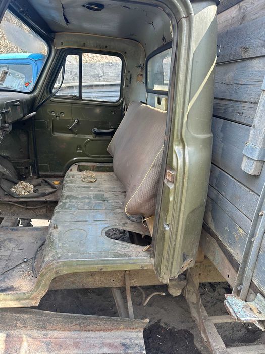 ГАЗ-52  газон   .