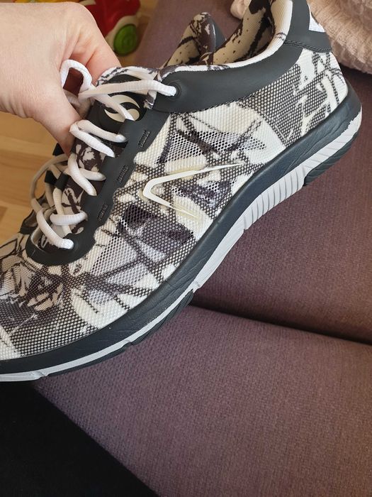 Adidasy sportowe  firmy SOC rozm. 40,5