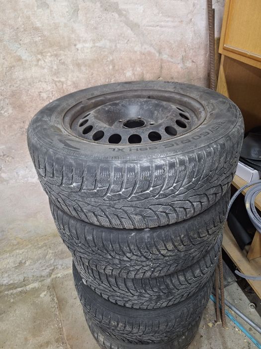 Opony wielosezonowe 215/60 r16
