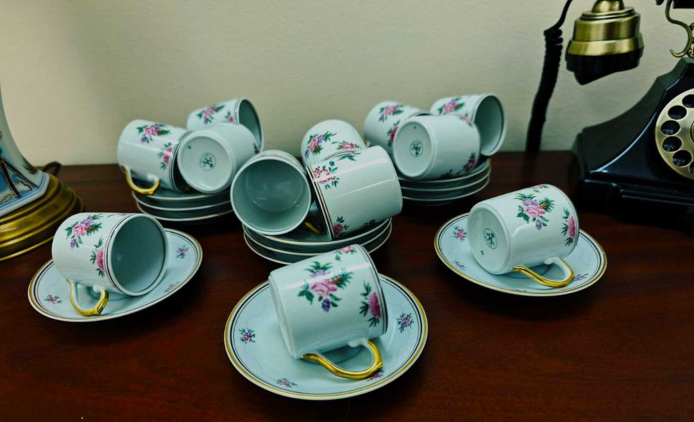 Chávenas de café Vista Alegre, modelo Silvia 15€ CADA