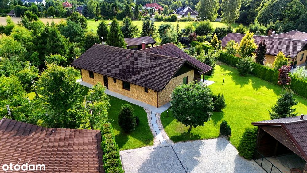 Elegancki Dom-kominek-wiata biesiadna z barem, piękny ogród, 2 garaże