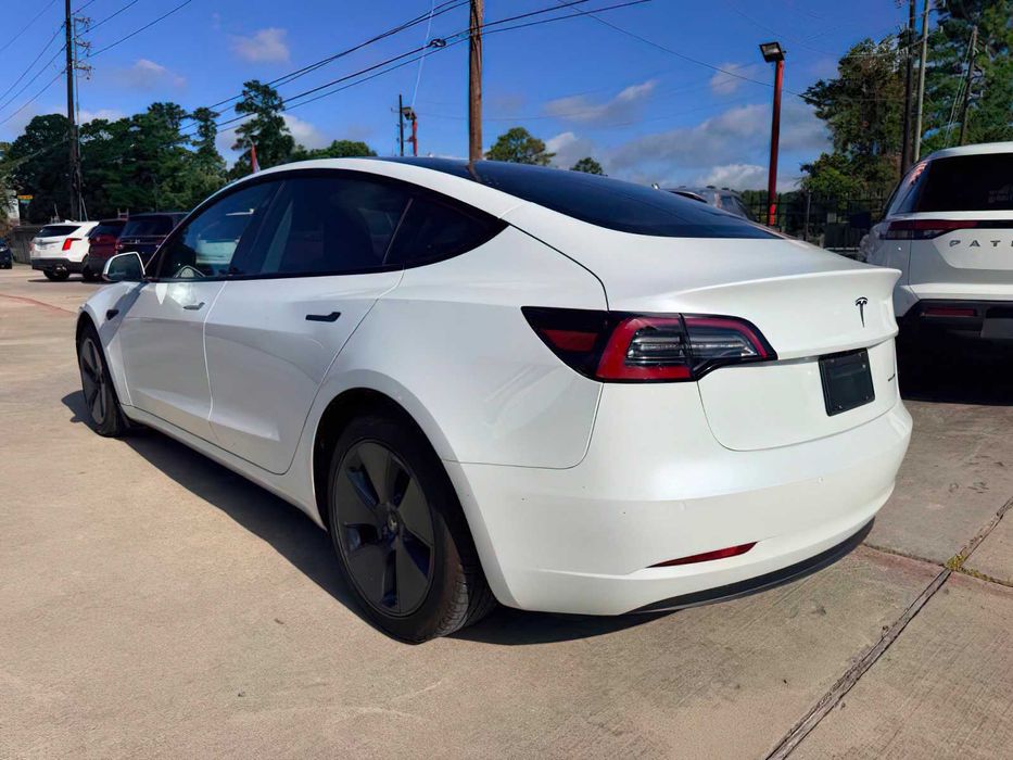 Tesla Model 3 Performance      2022