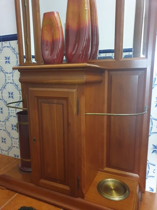 Movel entrada ( bengaleiro ) em cerejeira