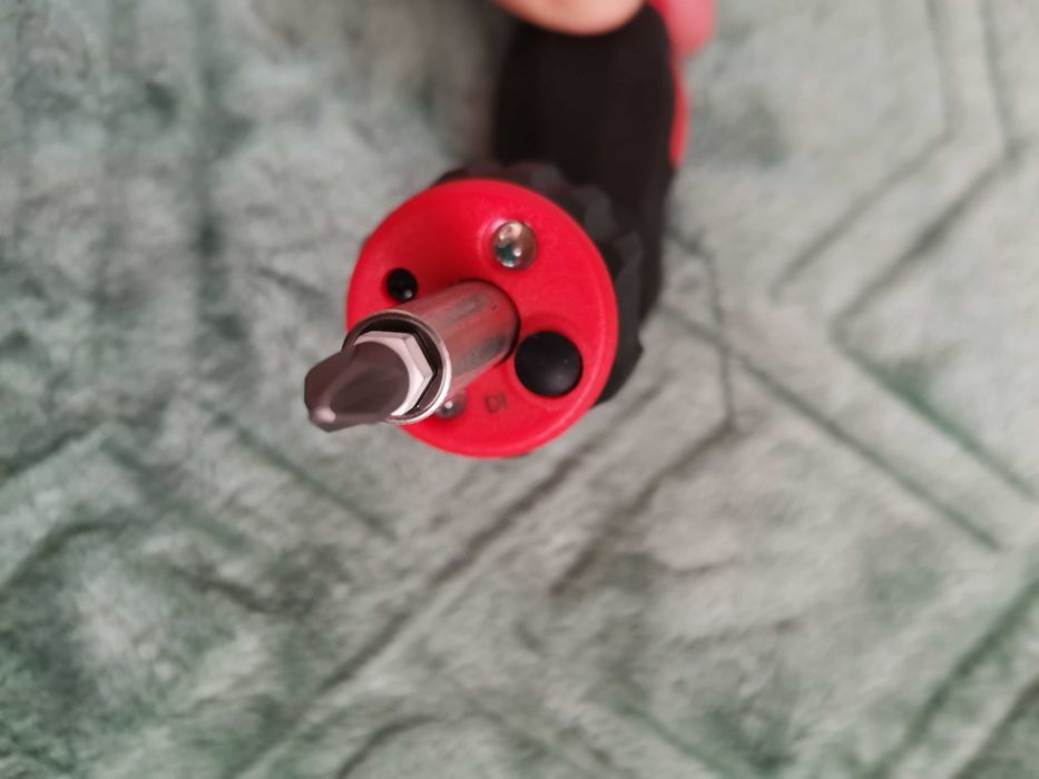 WURTH !!! Wkrętak łamany z magazynkiem LED !!!