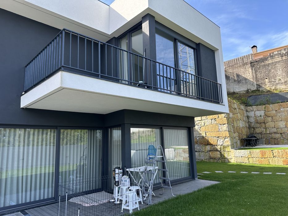 Vendo moradia como nova