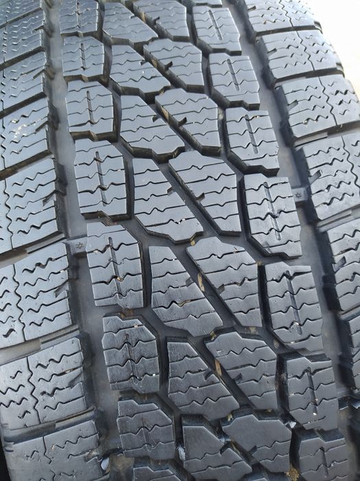 215/65/16C шини зимові Firestone