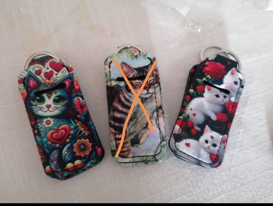 Chaveiro/porta batons solidario