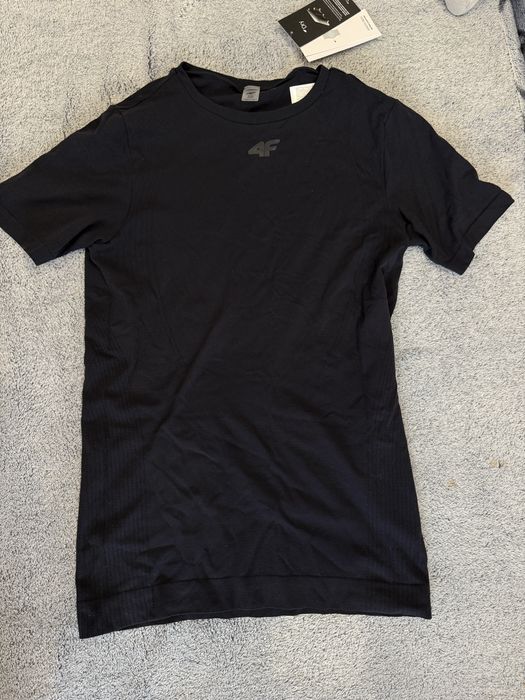 Оригінальна швидковисихаюча футболка 4F для тренувань