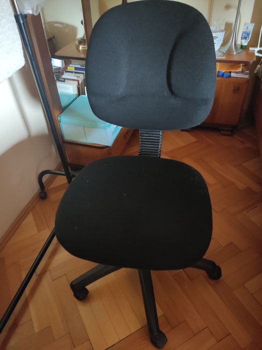 Fotel biurowy obrotowy