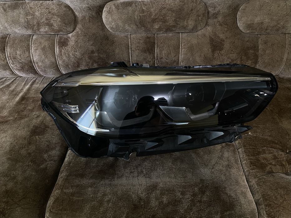 Передния фара на bmw x5 g05 2019-2023