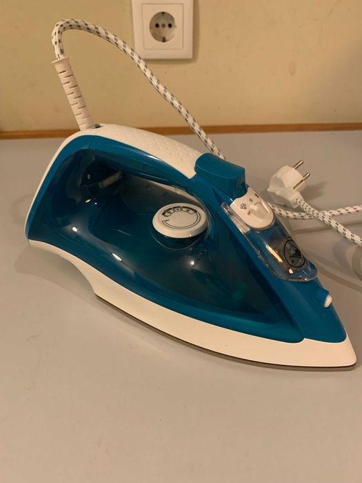 Ferro a vapor Tefal Access Easy – funcional (base com desgaste)